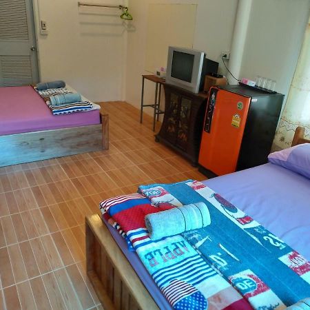 Baan Pak Phutawan Resort Takat Ngao Екстер'єр фото