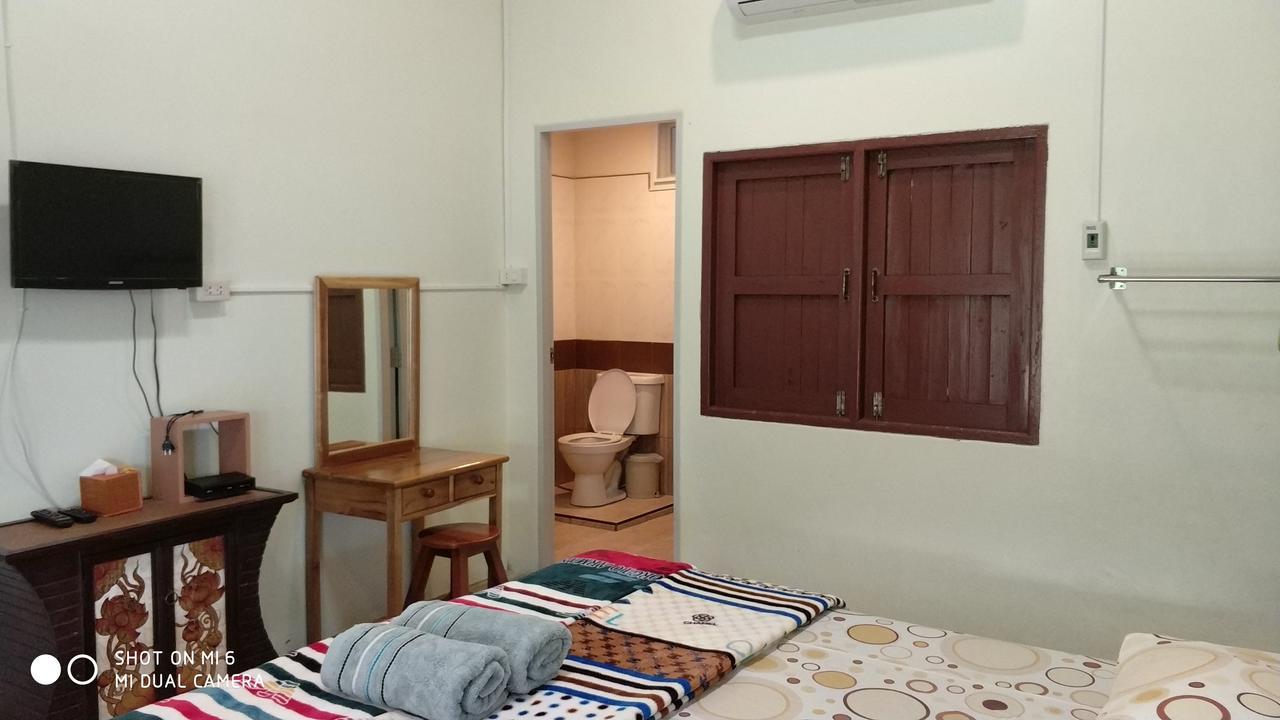 Baan Pak Phutawan Resort Takat Ngao Екстер'єр фото