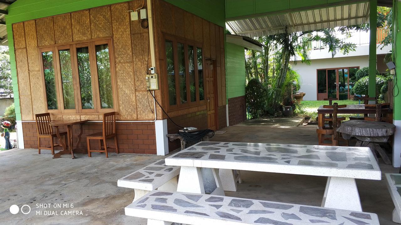 Baan Pak Phutawan Resort Takat Ngao Екстер'єр фото