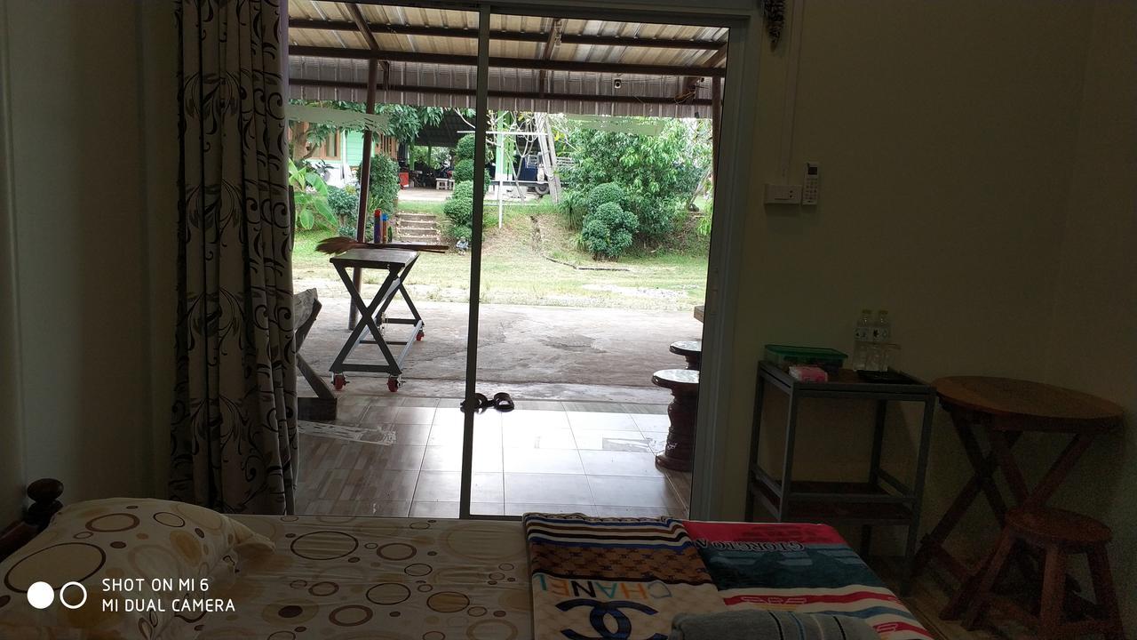 Baan Pak Phutawan Resort Takat Ngao Екстер'єр фото