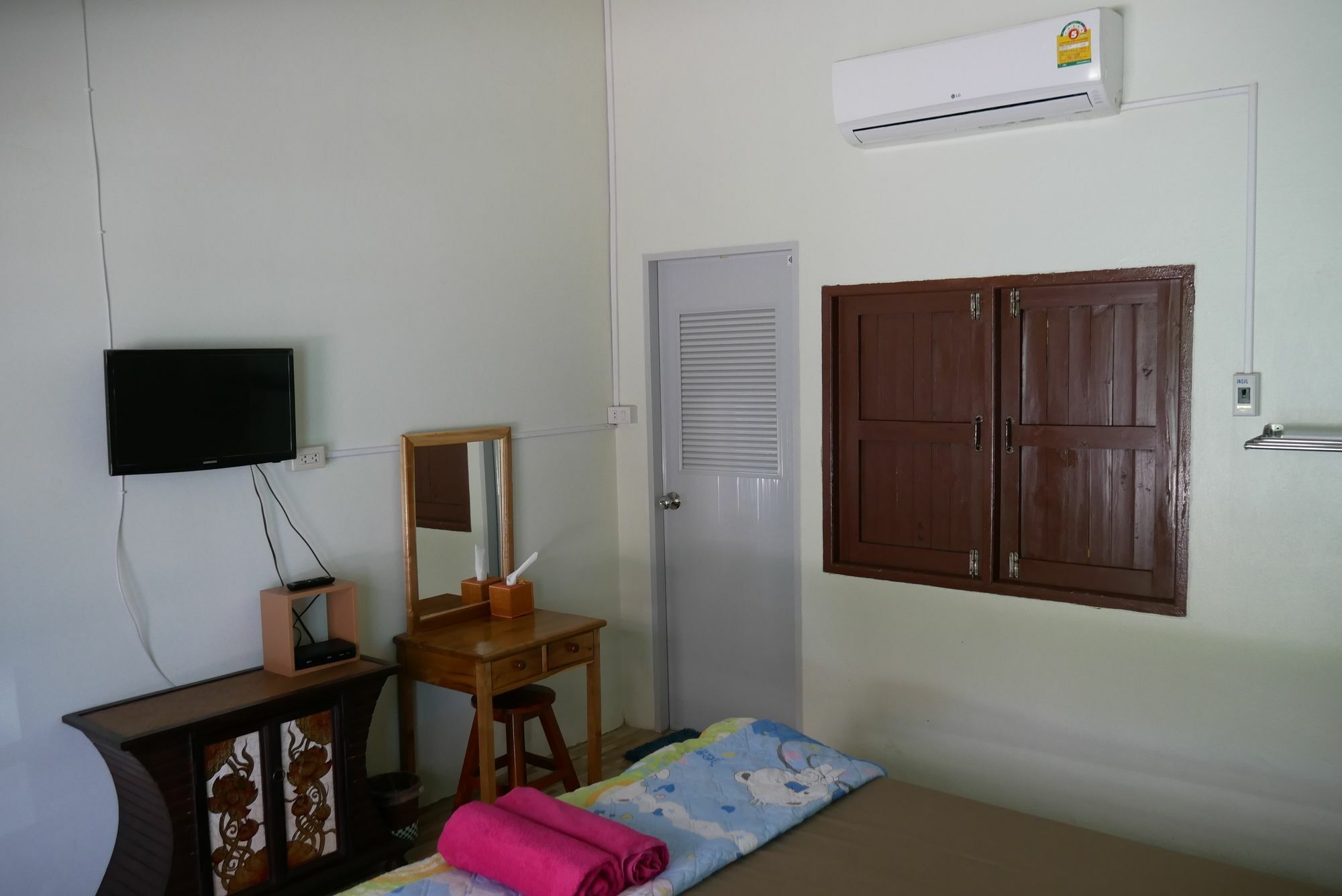 Baan Pak Phutawan Resort Takat Ngao Екстер'єр фото